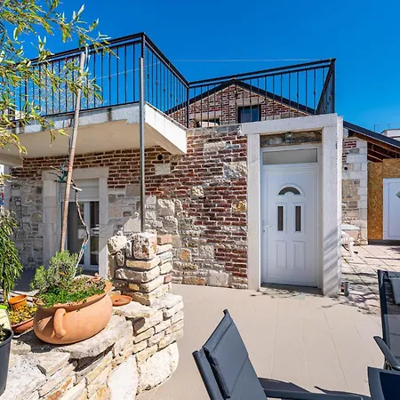 3 Bedroom Cozy Home In Razanac Ražanac