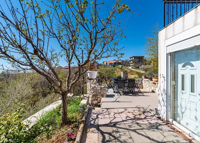 3 Bedroom Cozy Home In Razanac Casa vacanze