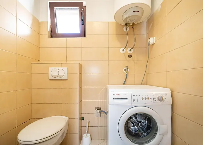 Casa vacanze 3 Bedroom Cozy Home In Razanac