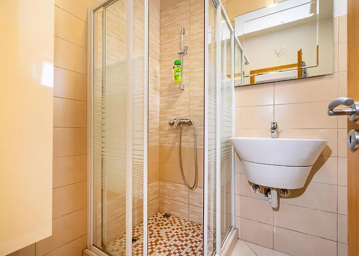 Casa vacanze 3 Bedroom Cozy Home In Razanac *