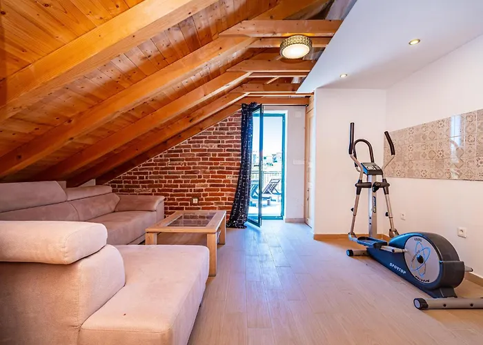 3 Bedroom Cozy Home In Razanac Casa vacanze *