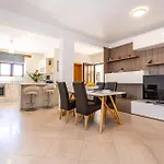 Amazing Home In Razanac