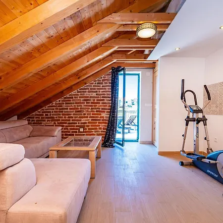 Amazing Home In Razanac Vakantiehuis *