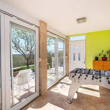 Amazing Home In Razanac